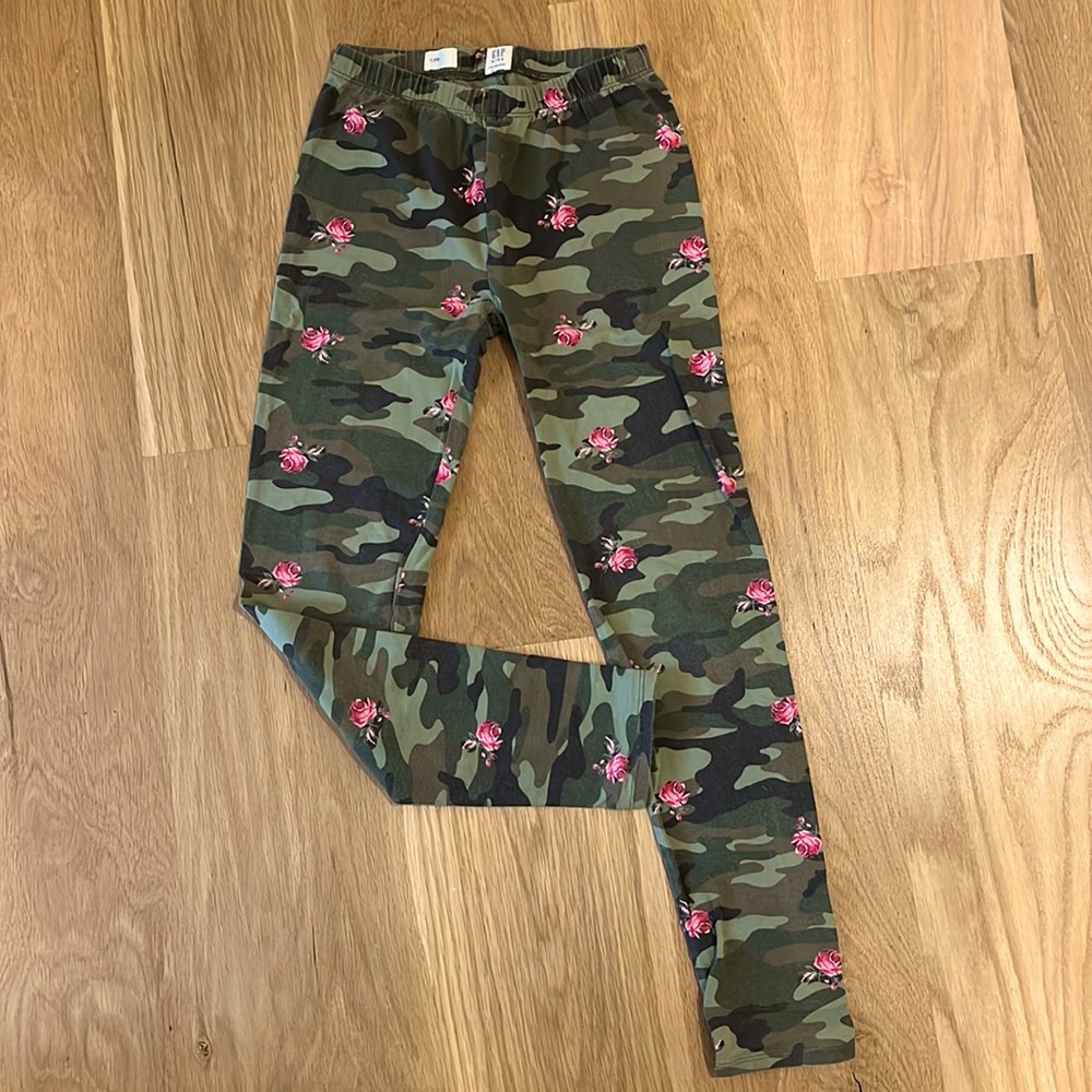 Girls Gap camo legging